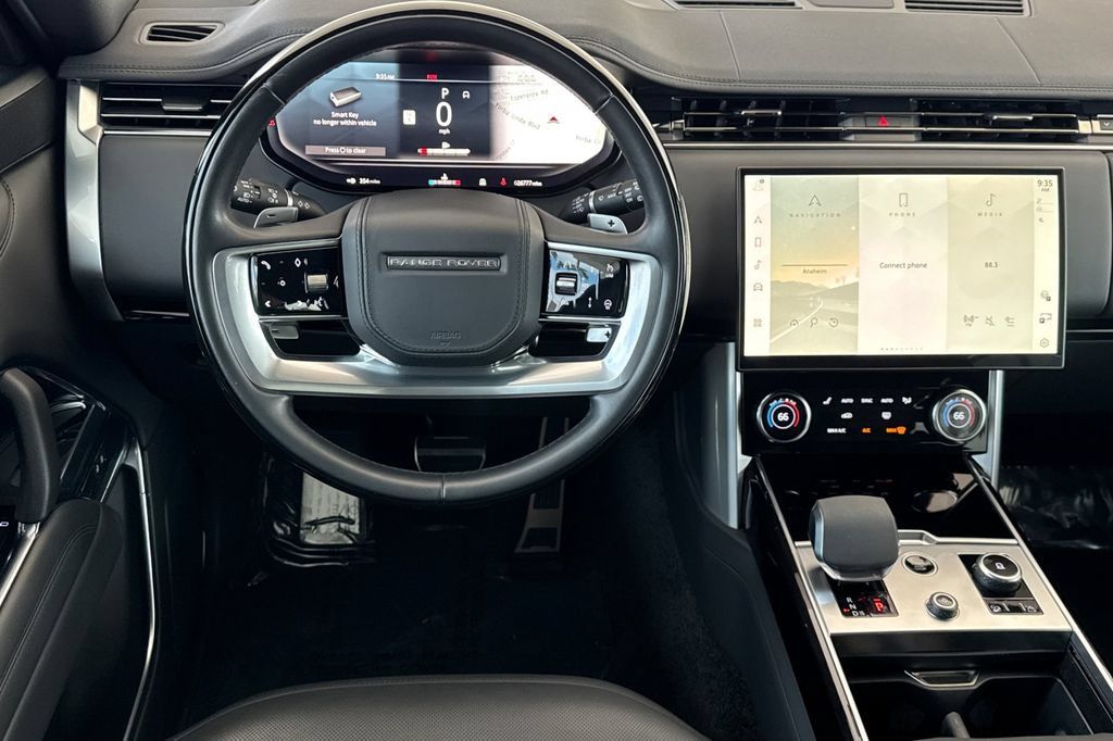 Used 2023 Land Rover Range Rover SE AWD/4WD image 17