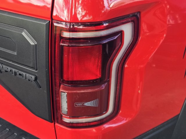 Used 2018 Ford F150 Raptor w/ Equipment Group 802A Luxury AWD/4WD image 9