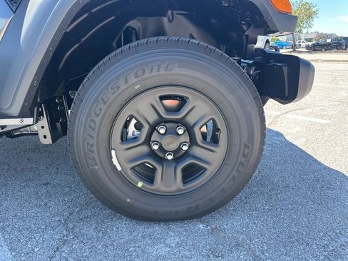 New 2025 Jeep Gladiator Sport image 43