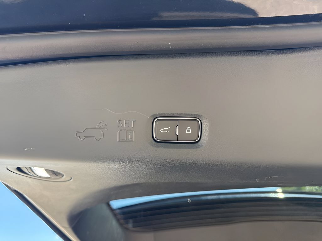 Used 2025 Ford Expedition Active AWD/4WD image 35