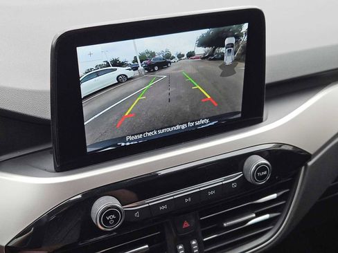 Used 2020 Ford Escape SEL image 18