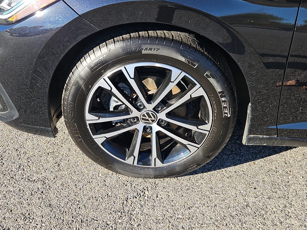 Certified 2025 Volkswagen Jetta Sport FWD image 7