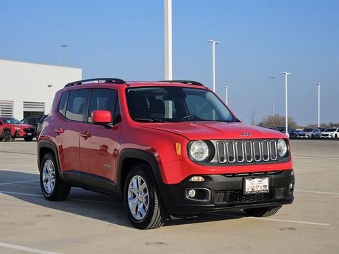 Used 2015 Jeep Renegade Latitude w/ Popular Equipment Group image 2
