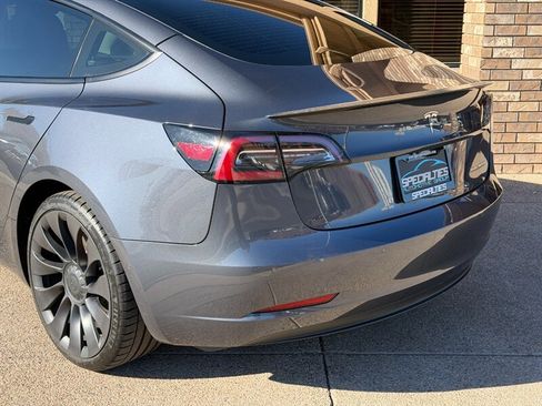 Used 2022 Tesla Model 3 Performance image 14