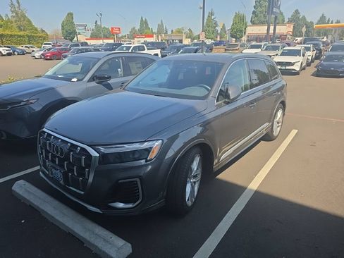 Used 2025 Audi Q7 3.0T Premium Plus w/ Premium Plus Package AWD/4WD image 7