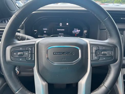 Used 2023 GMC Yukon Denali AWD/4WD image 27