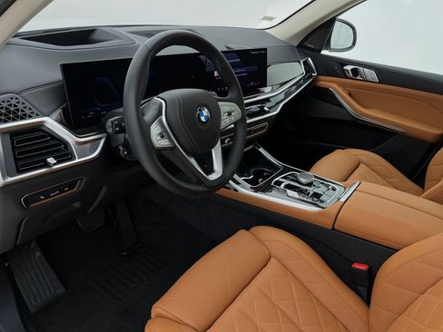 Certified 2026 BMW X7 xDrive40i w/ Premium Package image 12