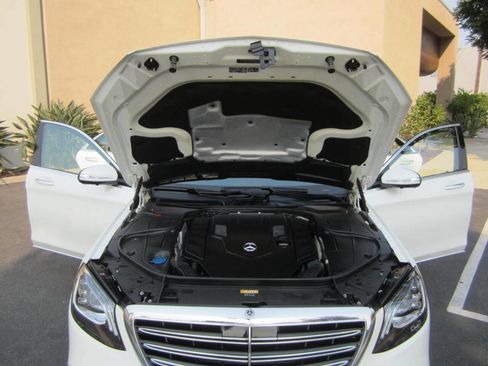 Used 2018 Mercedes-Benz S 560 Sedan image 12
