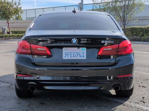 Used 2019 BMW 530e w/ Convenience Package image 9