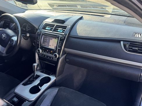 Used 2014 Toyota Camry SE w/ Leather Package FWD image 28