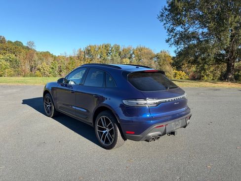 Certified 2025 Porsche Macan image 3