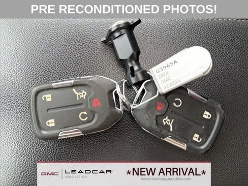 Used 2023 GMC Acadia Denali AWD/4WD image 28