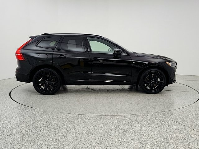 Used 2024 Volvo XC60 T8 Ultimate w/ Climate Package AWD/4WD image 4