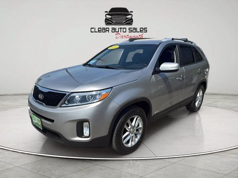 Used 2014 Kia Sorento LX AWD/4WD image 3