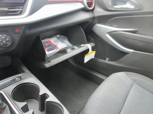 Certified 2024 Chevrolet Trax RS w/ Driver Confidence Package image 15