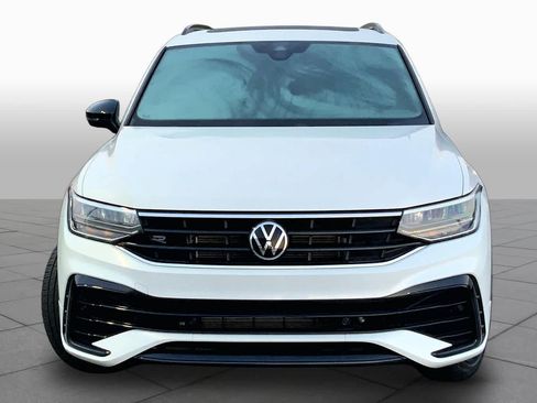 Used 2023 Volkswagen Tiguan SE R-Line AWD/4WD image 4