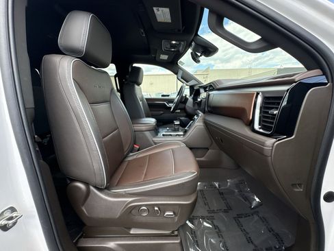 Used 2024 GMC Sierra 1500 Denali AWD/4WD image 27