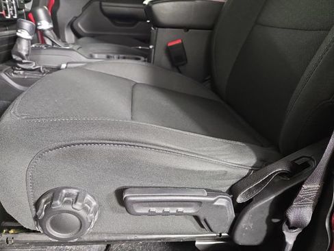 Used 2022 Jeep Wrangler Unlimited Sport AWD/4WD image 29