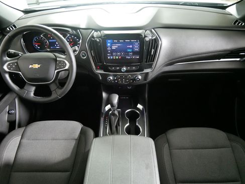 Used 2023 Chevrolet Traverse LT FWD image 10