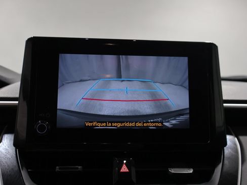 Used 2026 Toyota Corolla Cross AWD Hybrid w/ Moonroof Package image 28