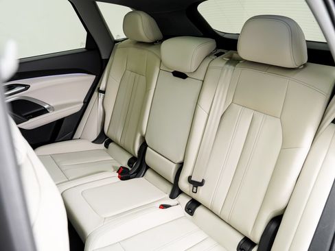 New 2026 Audi Q5 Premium AWD/4WD image 22