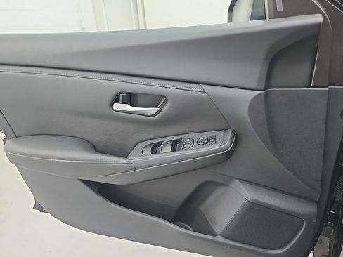 Certified 2025 Nissan Sentra SV FWD image 25