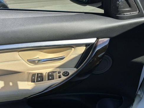 Used 2018 BMW 340i Sedan RWD image 13
