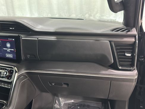 Used 2024 GMC Sierra 1500 AT4X image 25
