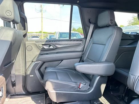 Certified 2023 GMC Yukon Denali w/ LPO, Floor Liner Package AWD/4WD image 19