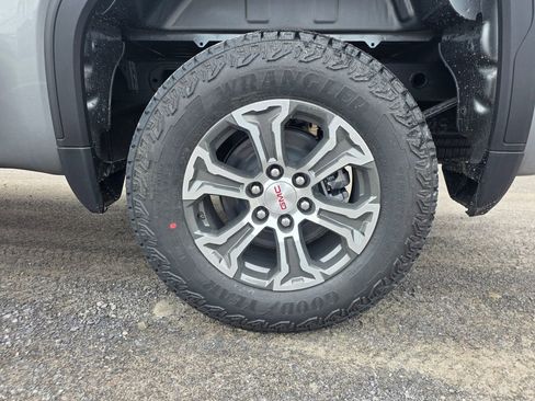 New 2026 GMC Sierra 1500 SLE AWD/4WD image 40