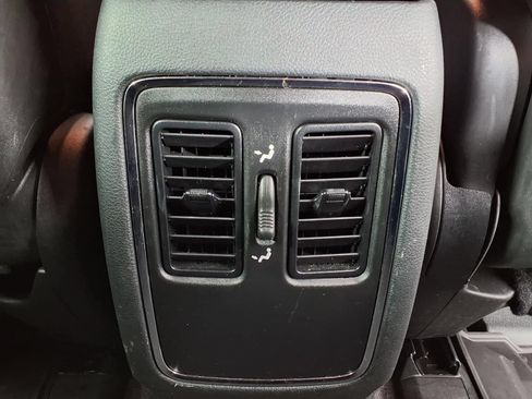Used 2018 Jeep Grand Cherokee Laredo RWD image 12