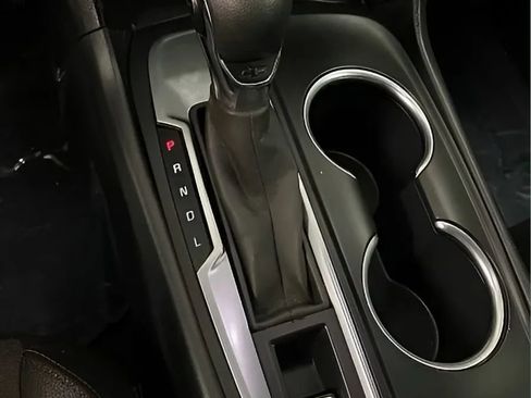 Used 2020 Chevrolet Equinox LT FWD image 12