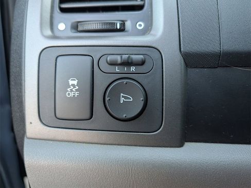 Used 2011 Honda CR-V EX image 26