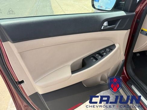 Used 2016 Hyundai Tucson Limited w/ Option Group 03 FWD image 7