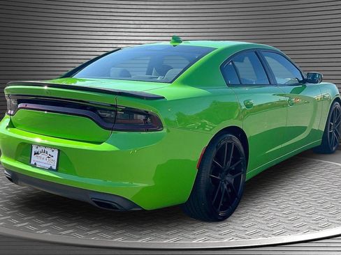Used 2017 Dodge Charger SXT w/ Rallye Group RWD image 6