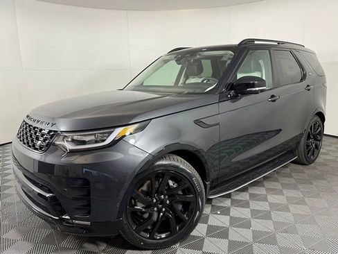 Certified 2025 Land Rover Discovery Dynamic SE AWD/4WD image 1
