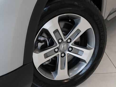 Used 2025 Honda Pilot EX-L image 2