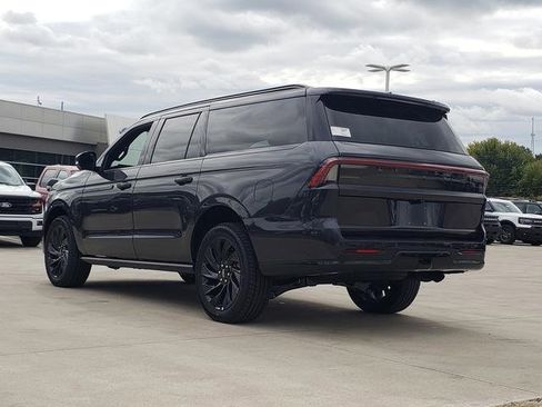 New 2025 Lincoln Navigator L Reserve w/ Jet Appearance Package image 6