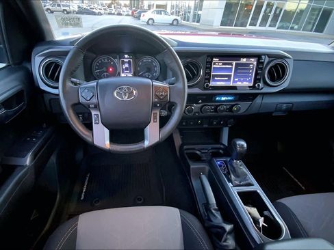 Used 2021 Toyota Tacoma TRD Off-Road image 5