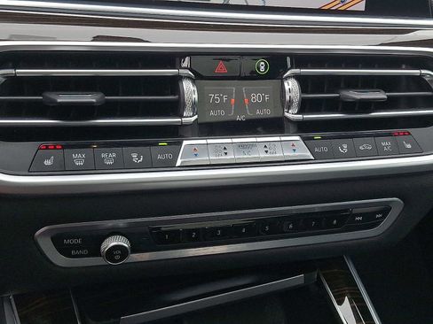 Used 2019 BMW X5 xDrive40i w/ M Sport Package image 16