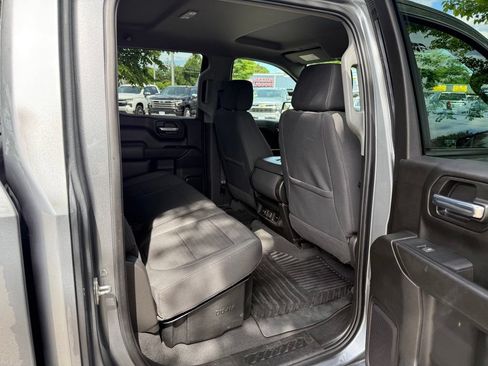 Used 2021 Chevrolet Silverado 1500 LT AWD/4WD image 14