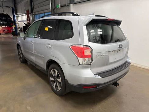Used 2018 Subaru Forester 2.5i Premium w/ All-Weather Package AWD/4WD image 13