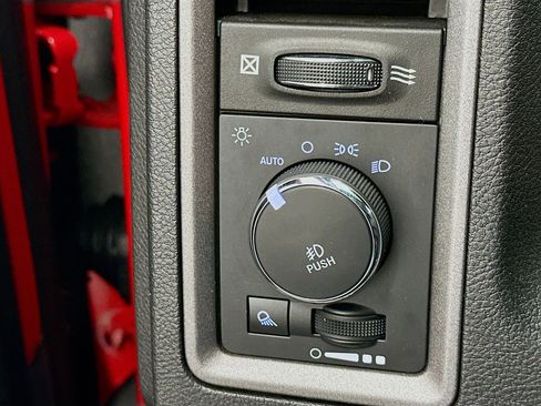 Used 2019 RAM 1500 Express w/ Express Value Package image 17