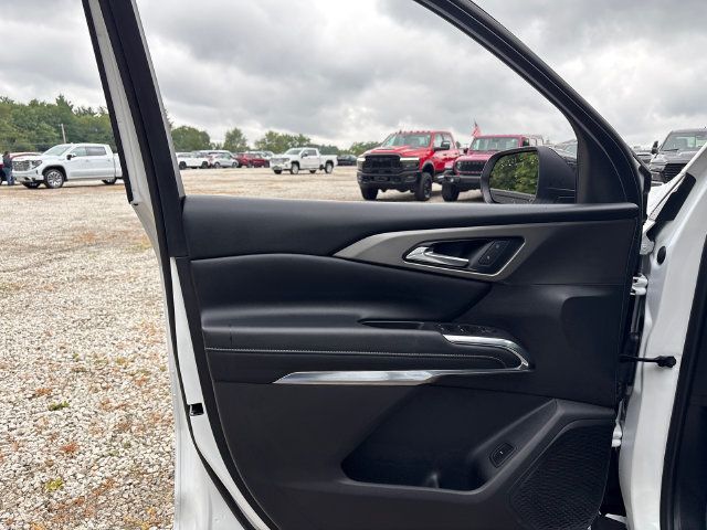 Certified 2026 Chevrolet Traverse LT w/ LPO, Floor Liner Package AWD/4WD image 24
