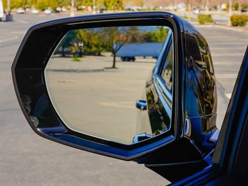 New 2026 GMC Yukon XL Denali w/ Denali Reserve Package image 19