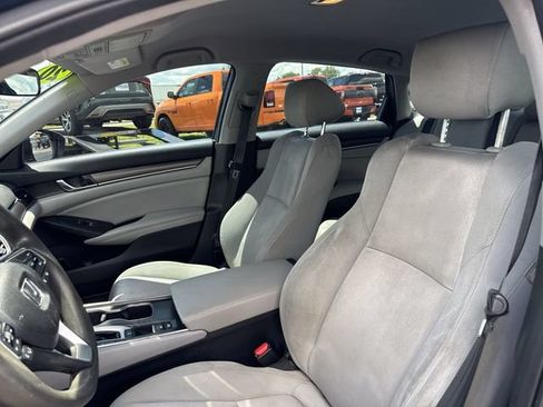 Used 2020 Honda Accord LX image 9