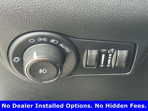 Used 2026 Jeep Compass Trailhawk AWD/4WD image 21