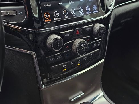 Used 2020 Jeep Grand Cherokee Limited w/ Luxury Group II image 14