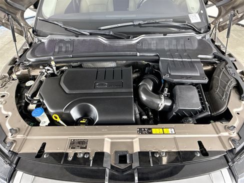 Used 2018 Land Rover Range Rover Evoque SE image 30