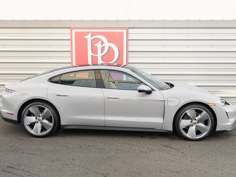Used 2023 Porsche Taycan w/ Premium Package image 37